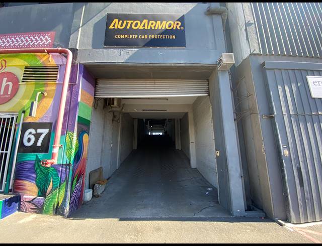 2,917M² WAREHOUSE TO LET IN PAARDEN EILAND